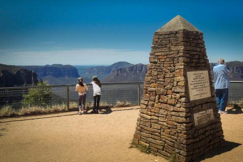 Over looking the Grose Valley at Govett's Leap