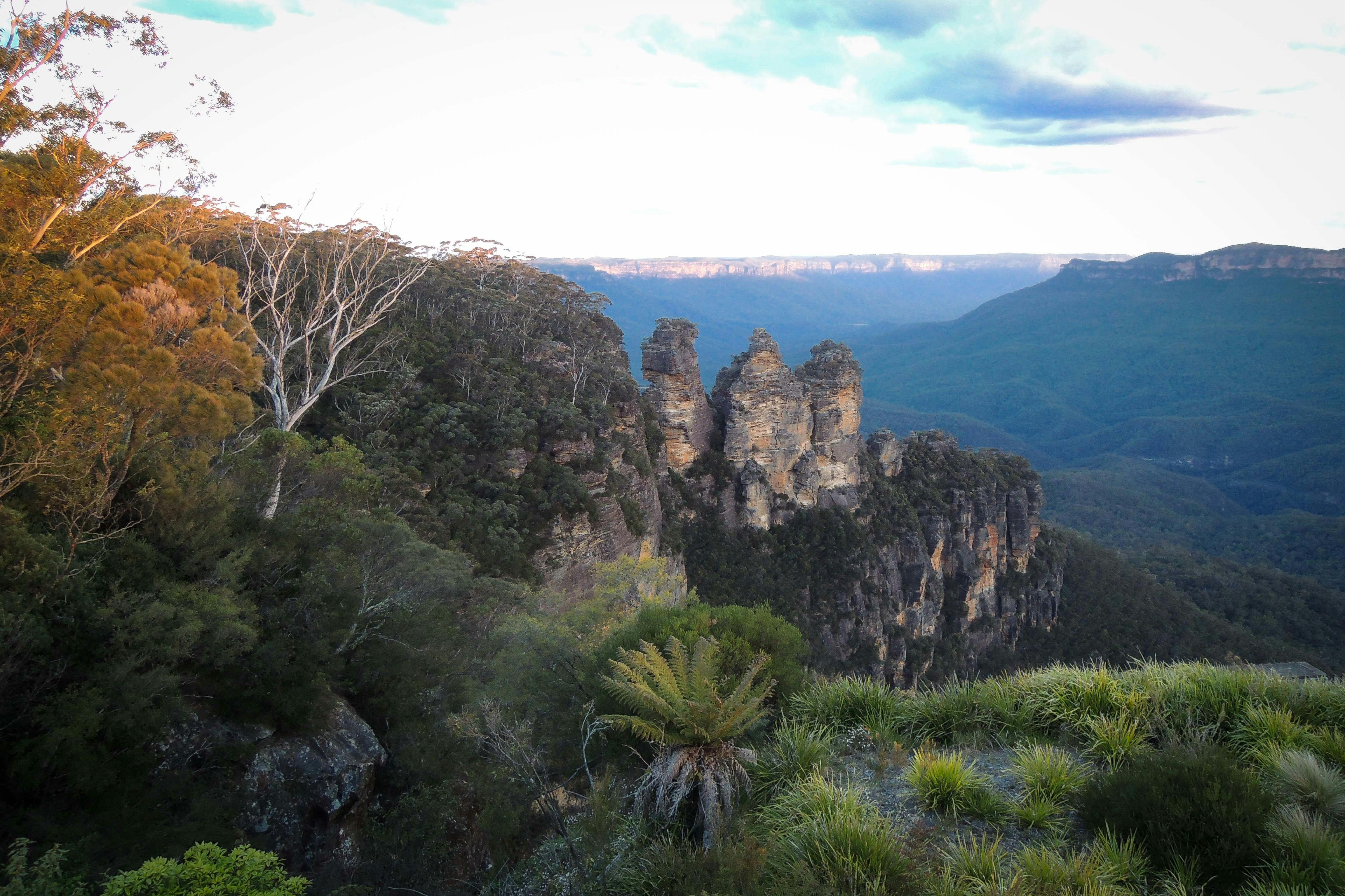 The Three Sisters rock formation at Katoomba