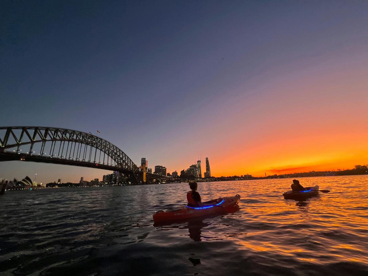 Sunset kayak tour on Sydney Harbour