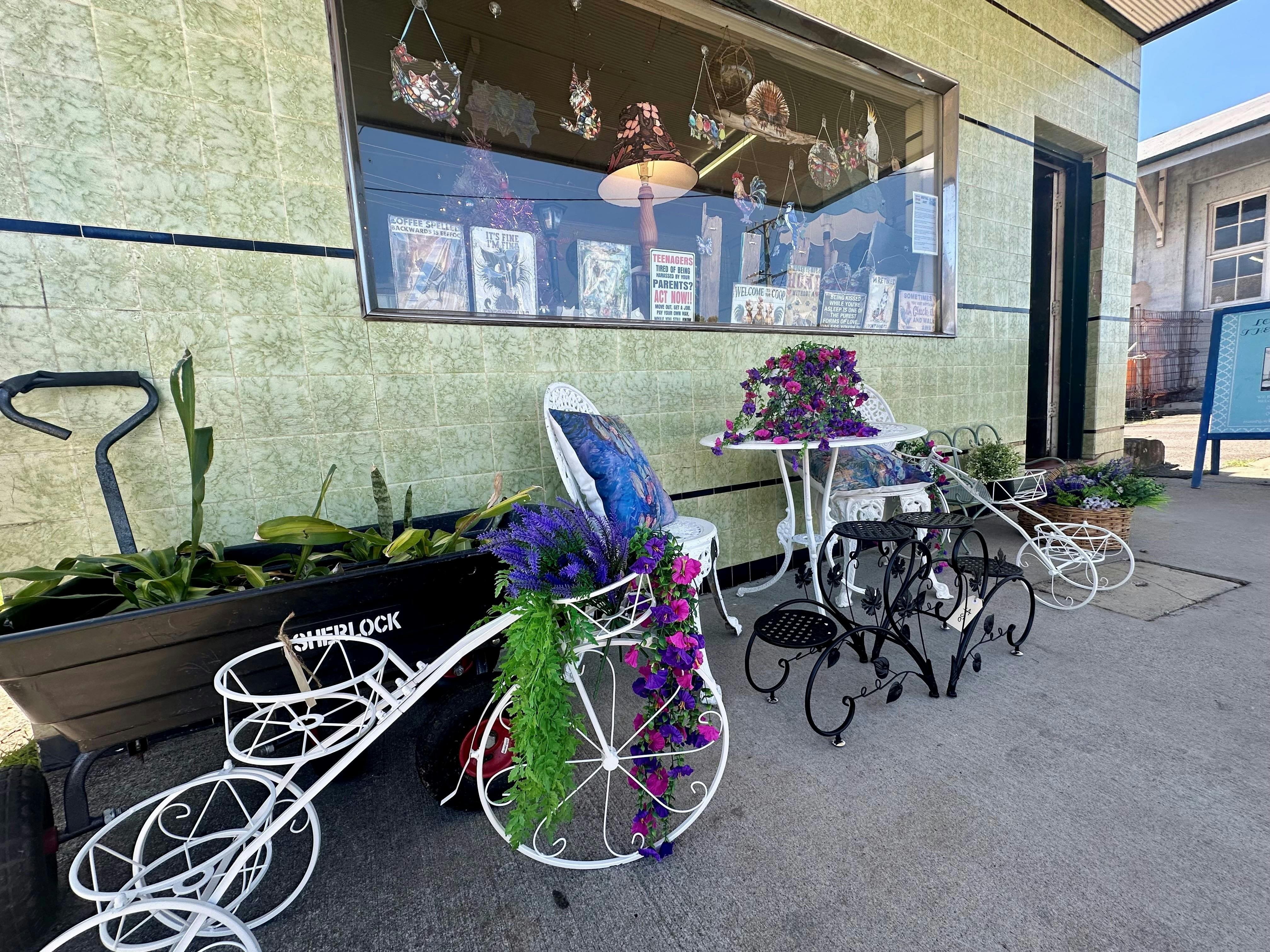 Love and the Kitchen Sink Ulmarra