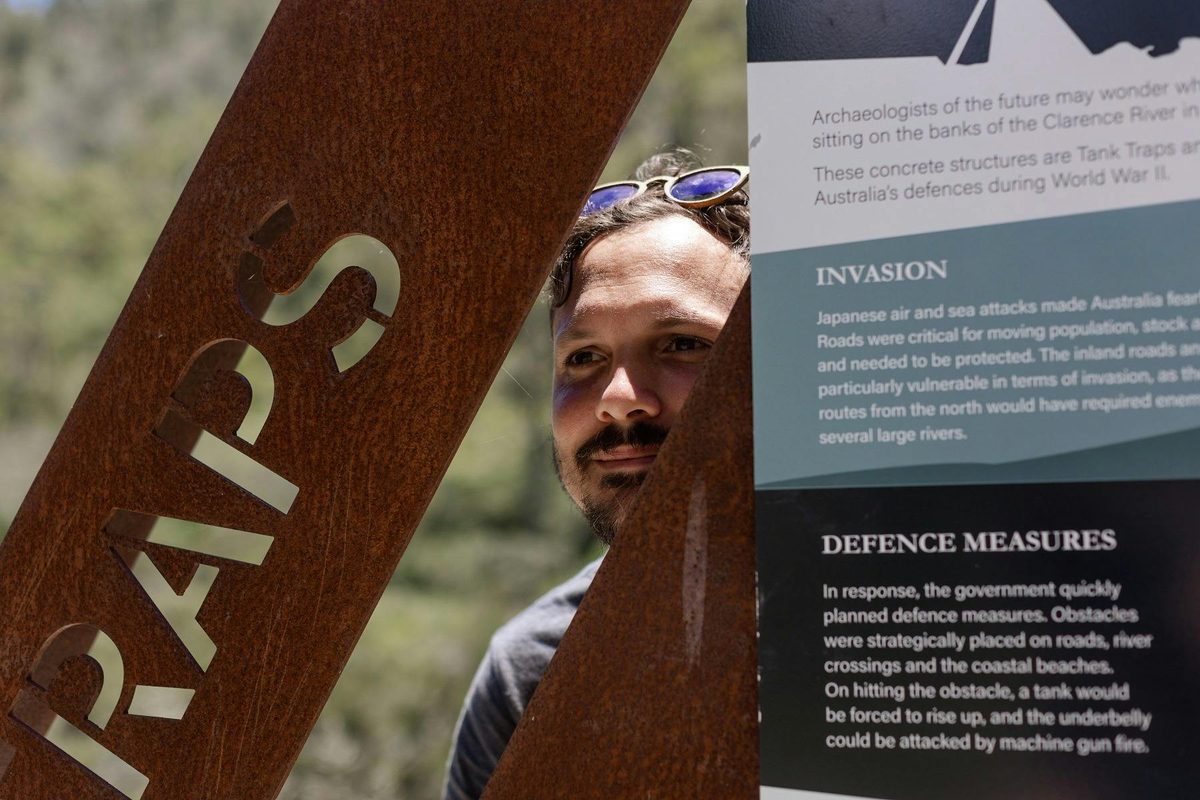 Tank Traps signs