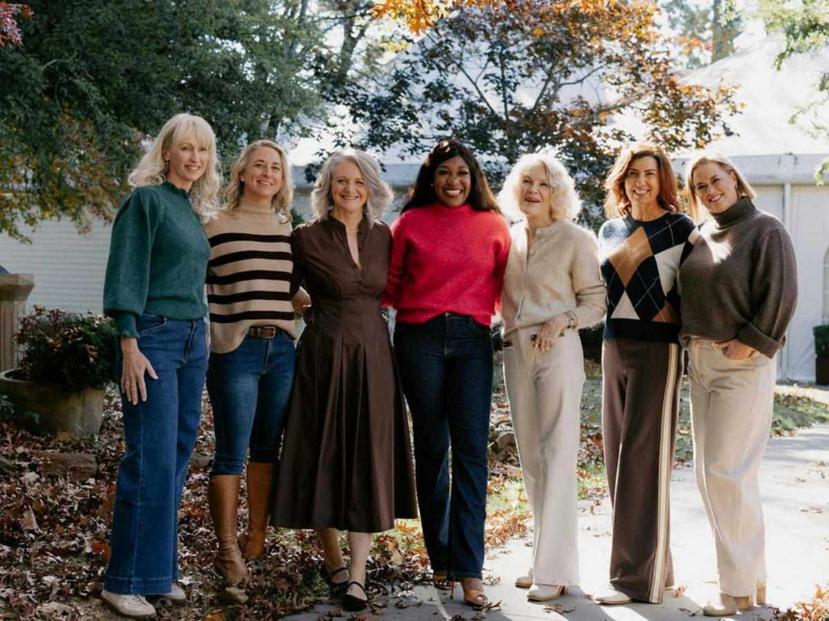 Zoe Clare Ladies enjoying a photo shoot in Parklands Blackheath
