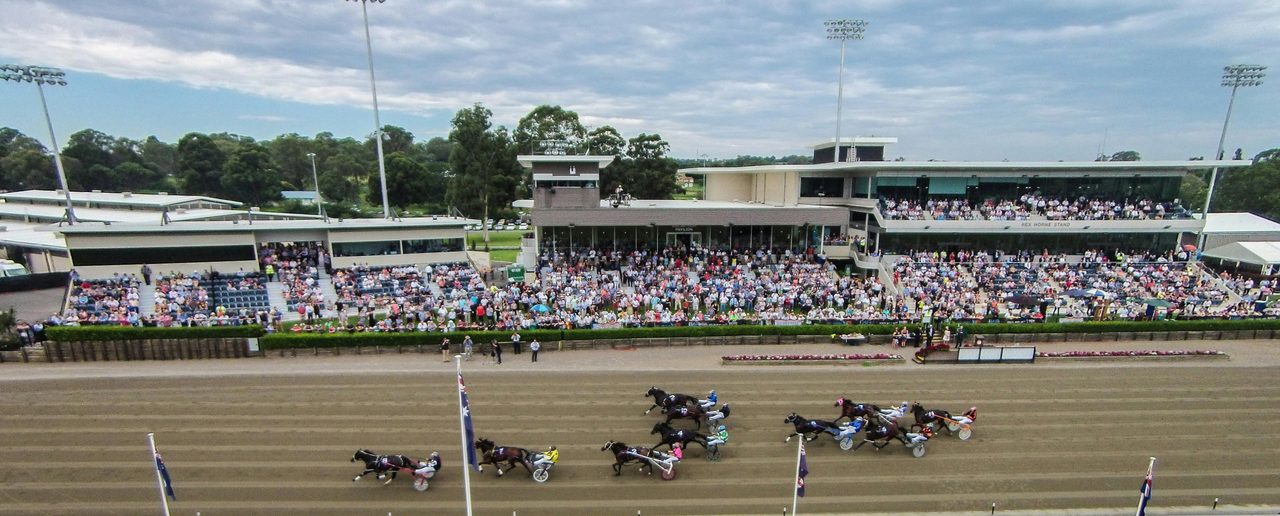 Club Menangle races