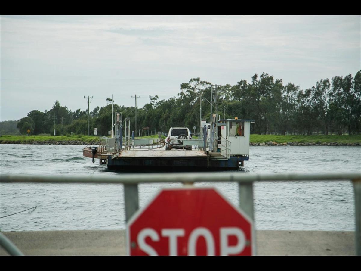 Comerong Island Ferry