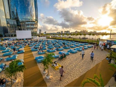 Australia's Original Bed Cinema Turns Ten: Mov'in Bed Returns to Barangaroo to Celebrate