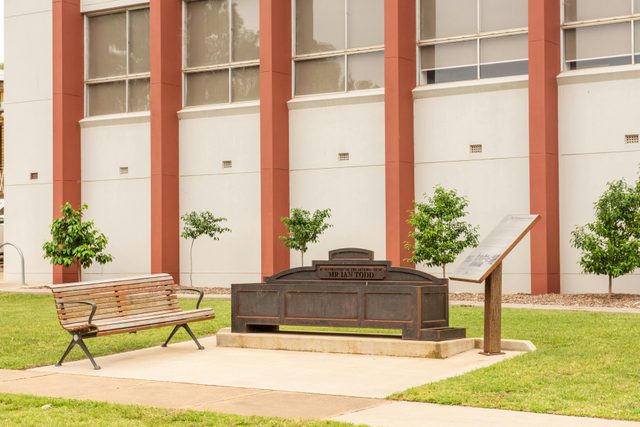 Contribution of the Horses Memorial