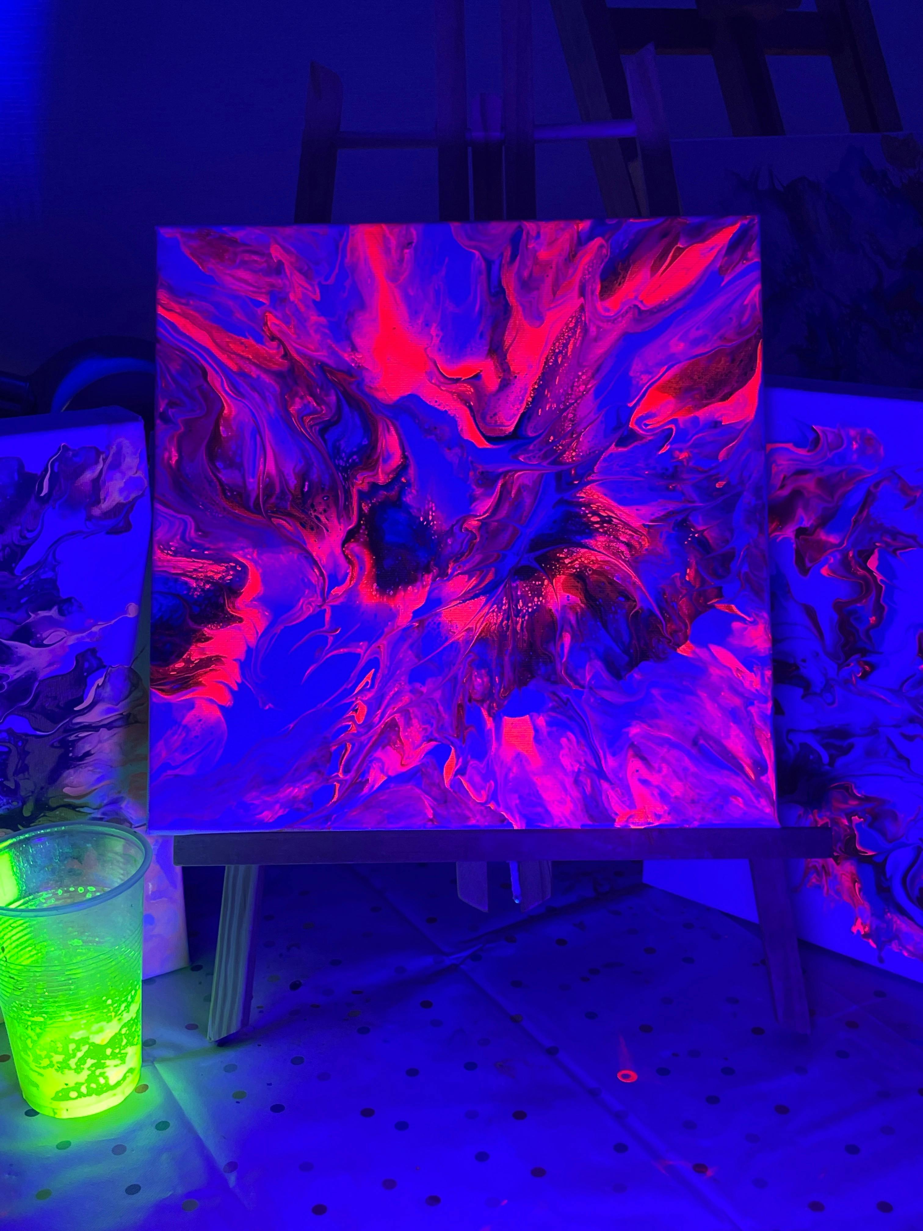 Glow in the dark fluid art