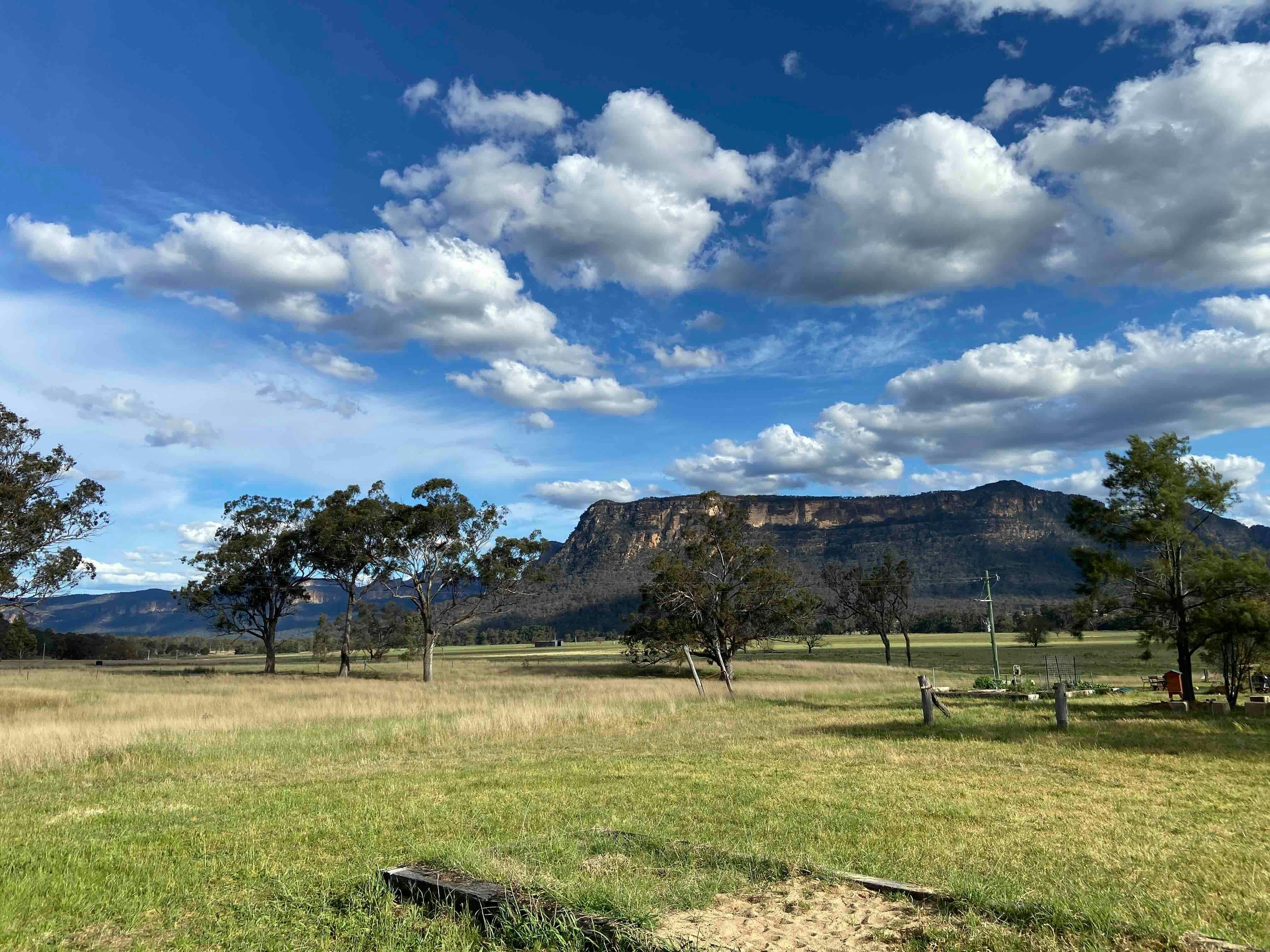 Plein air painting retreat Capertee Valley