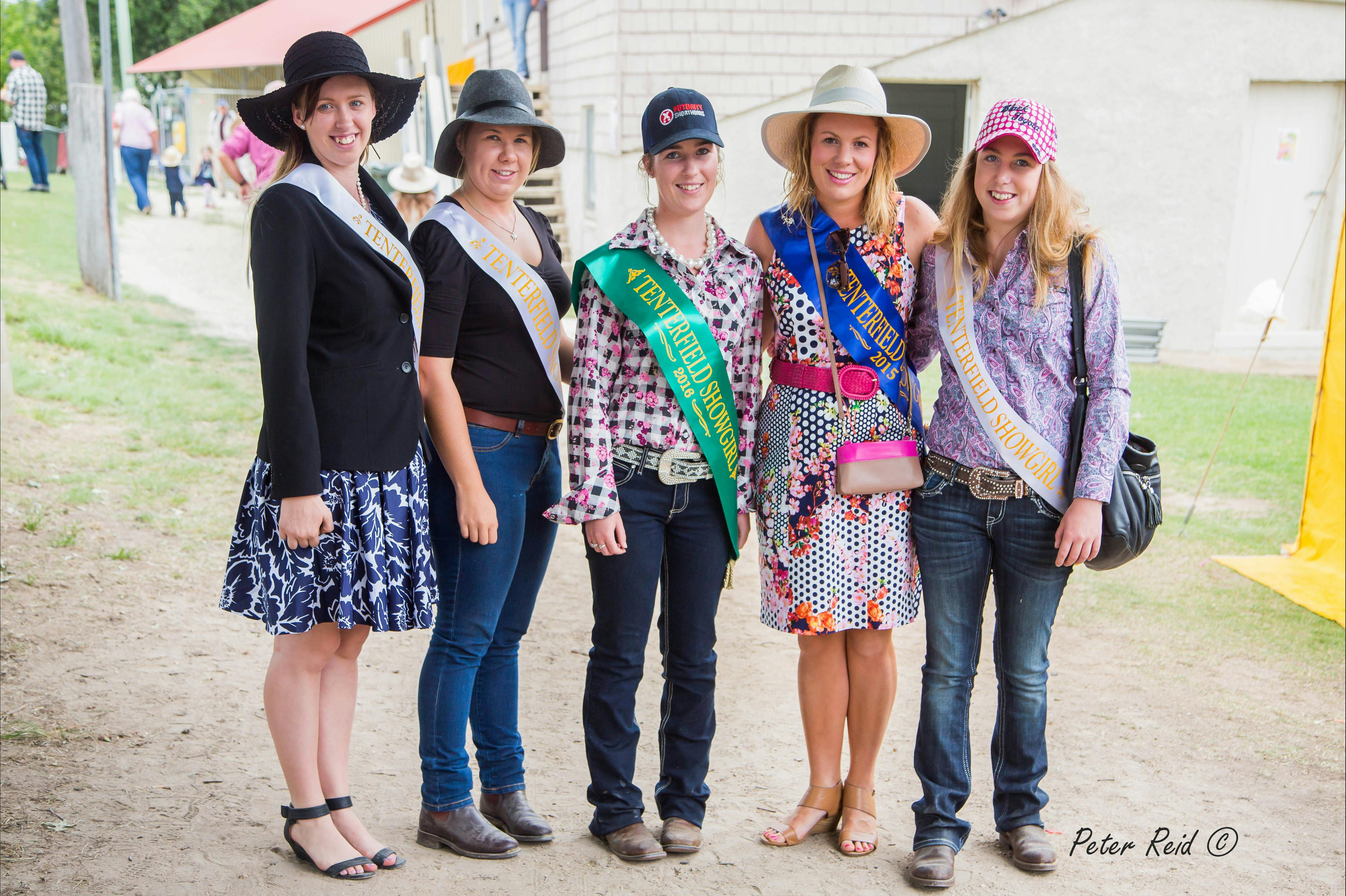 Tenterfield Showgirls at the Tenterifeld Show