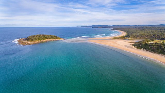 Crampton Island Beach