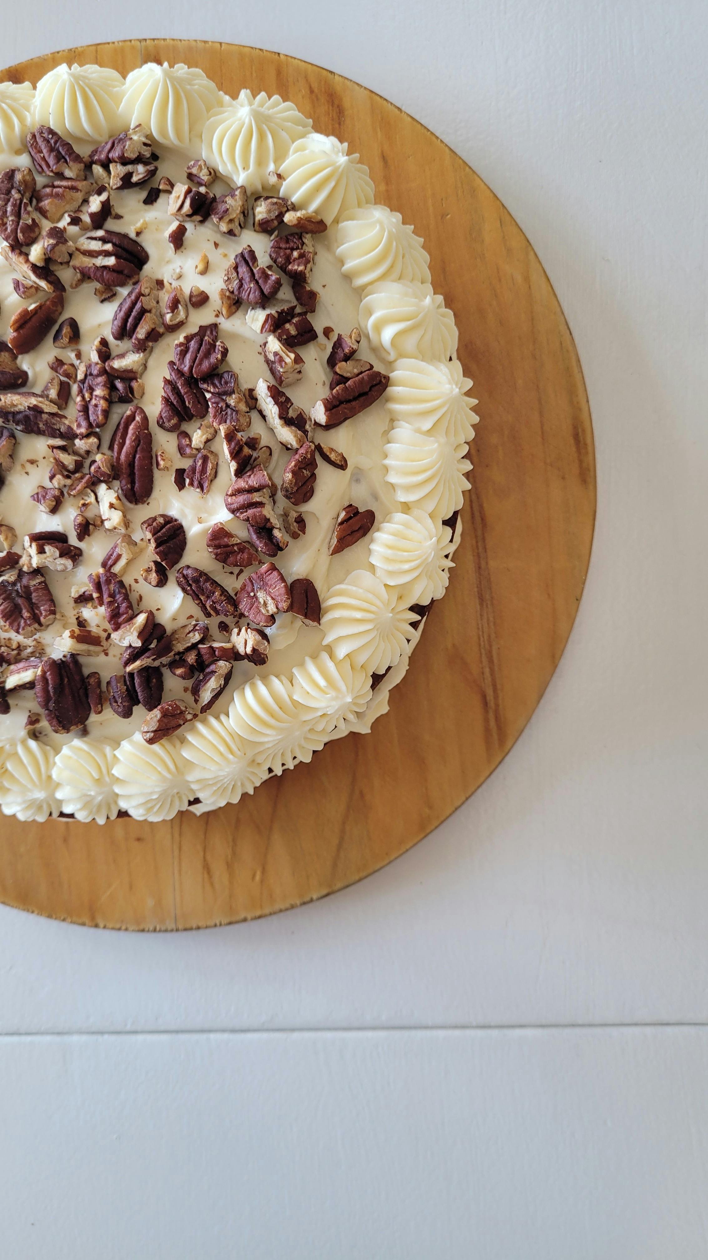 Delicious Flourless Carrot Cake with Creamcheese Icing.