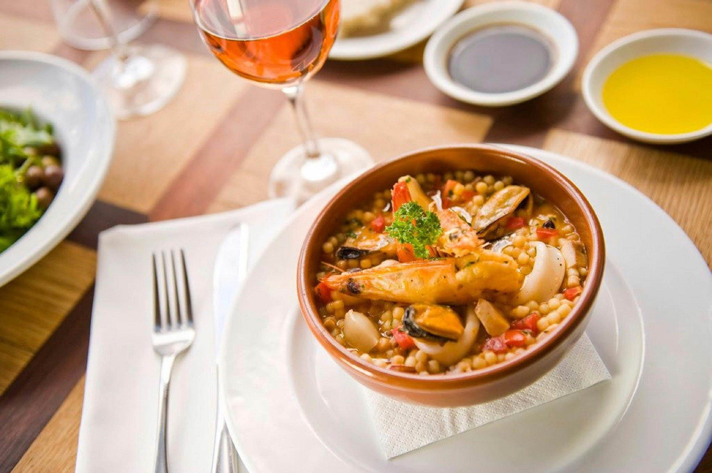 Fregola risottata con frutti di mare