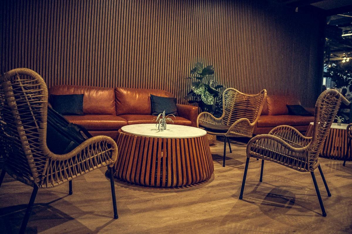 Nioka Steakhouse Bar Lounge