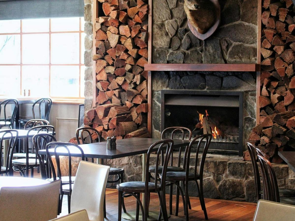Bowral Hotel 4
