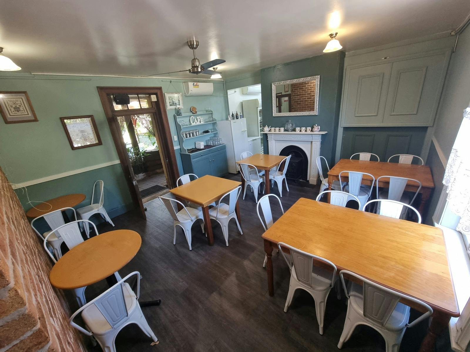 The Servants Quarters - Tea Rooms