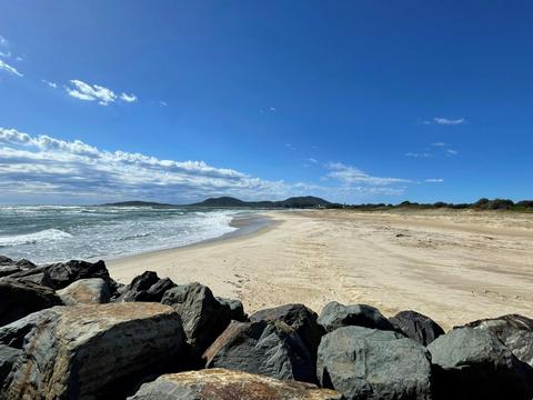 Back Creek to Macleay River Breakwall Walk