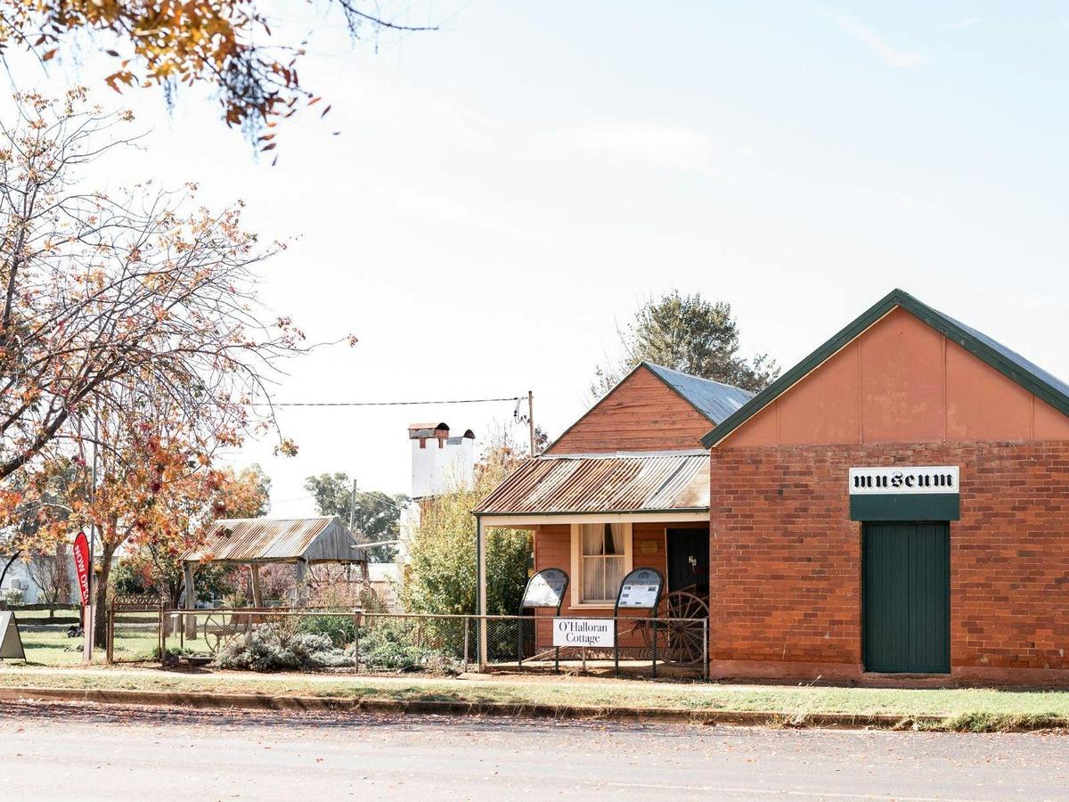 O'Halloran Cottage and museum in Yeoval