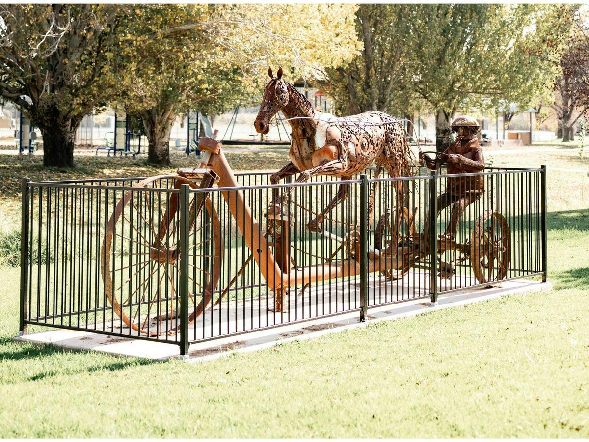 Metal art at Cumnock