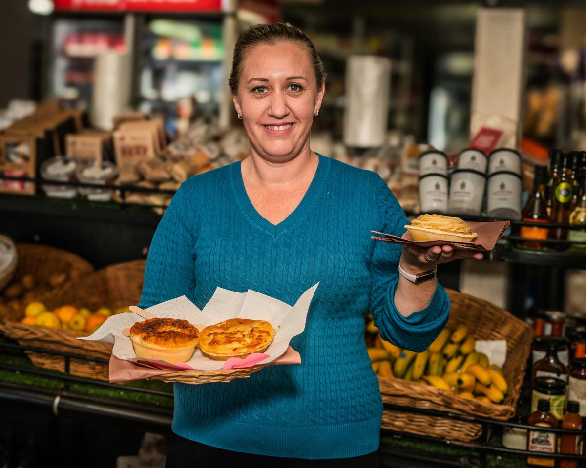 Even the hamlet of Goolmangar serves local pies