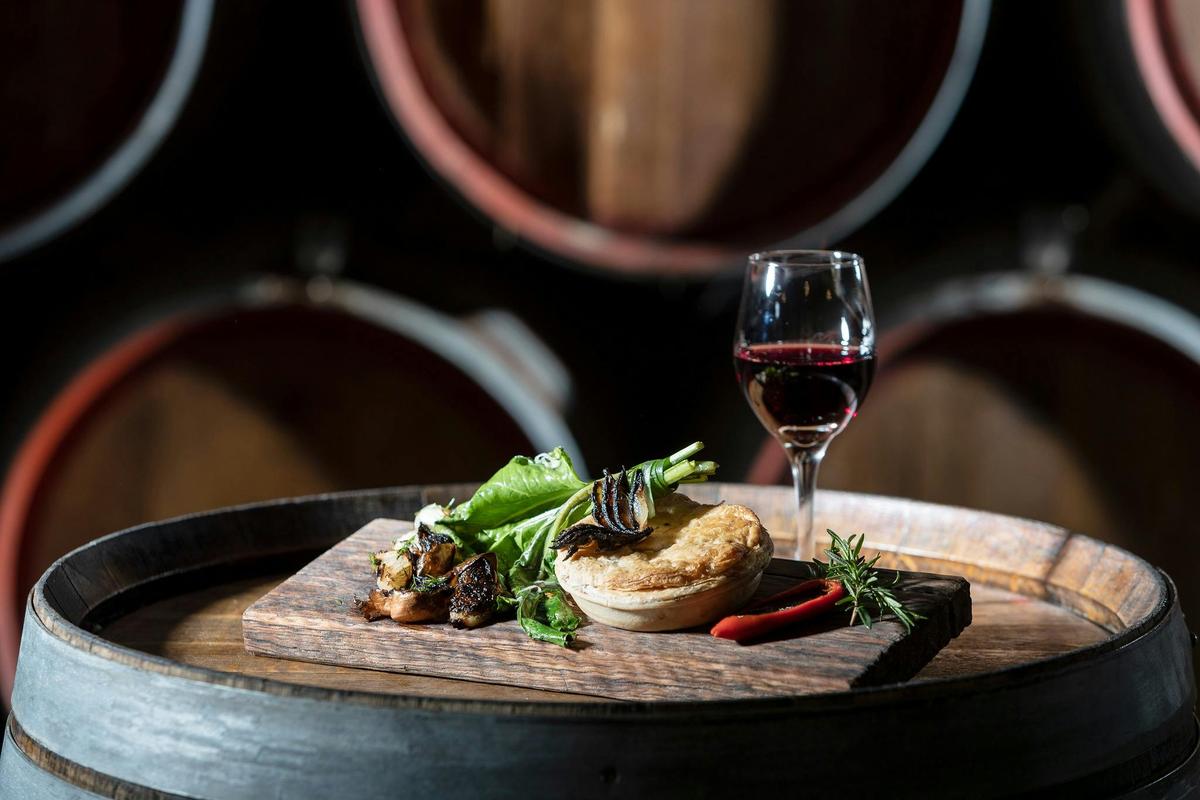 Pie & Pinot