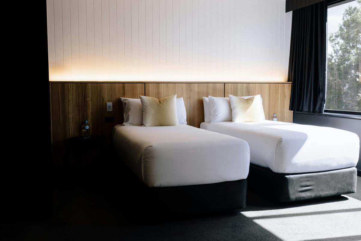 Two Bedroom Studio Interconnect Twin Bedding