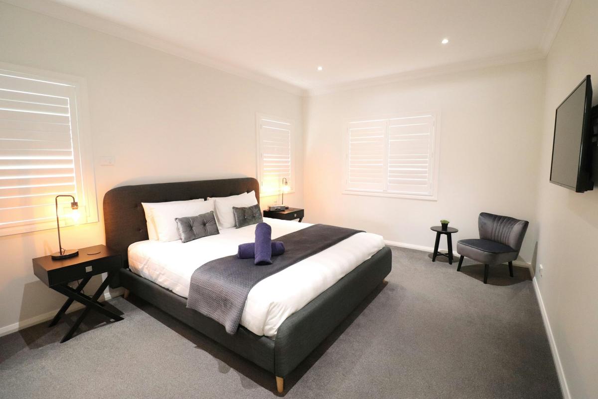 king bed