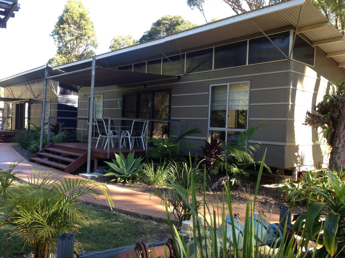 Malibu Beach Hut - Exterior