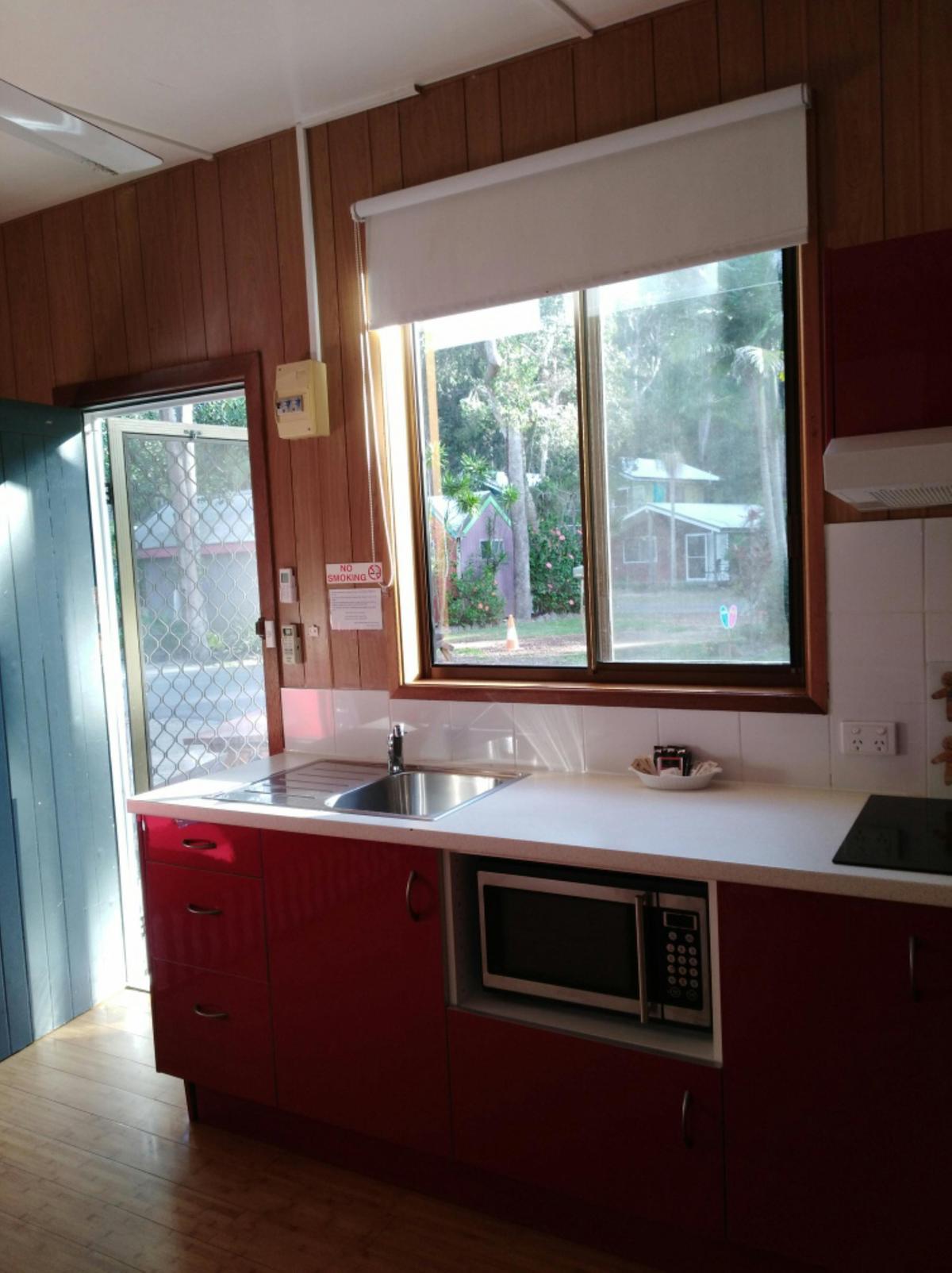 Boat House - Kitchen