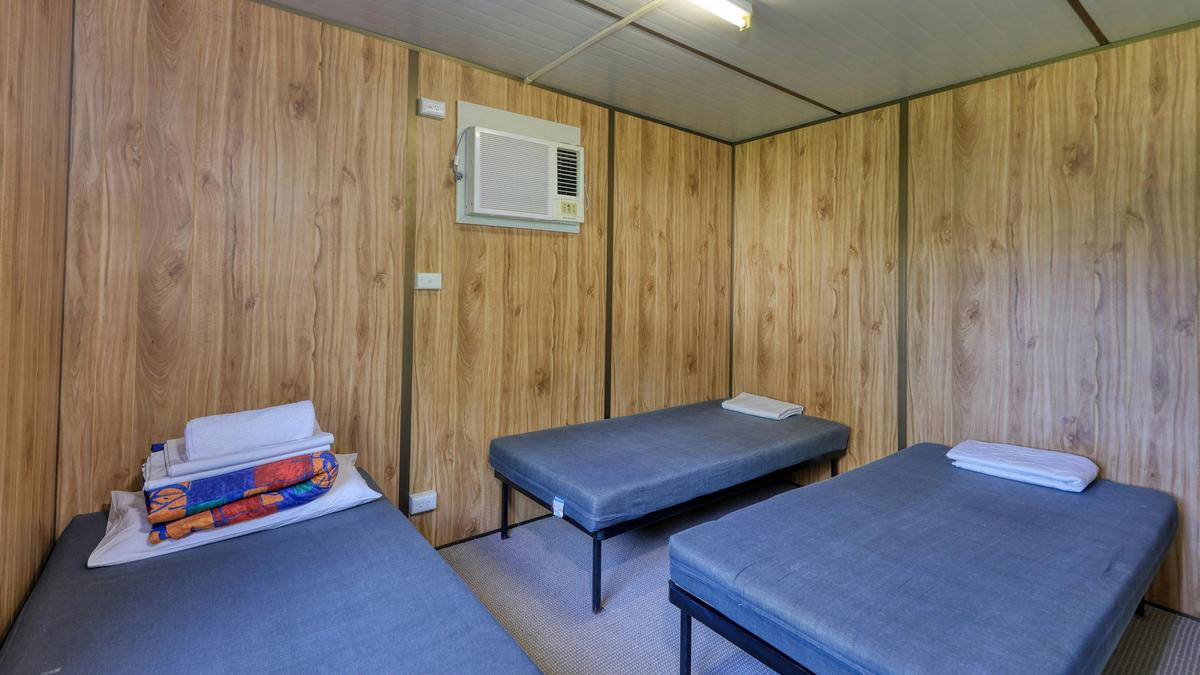 Family Cabin single bed area