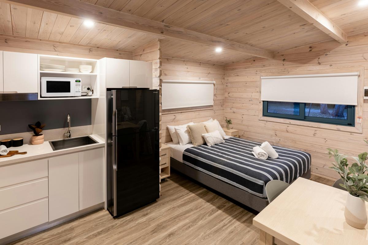 Bunkhouse Cabin | Tasman Holiday Parks - Racecourse Beach