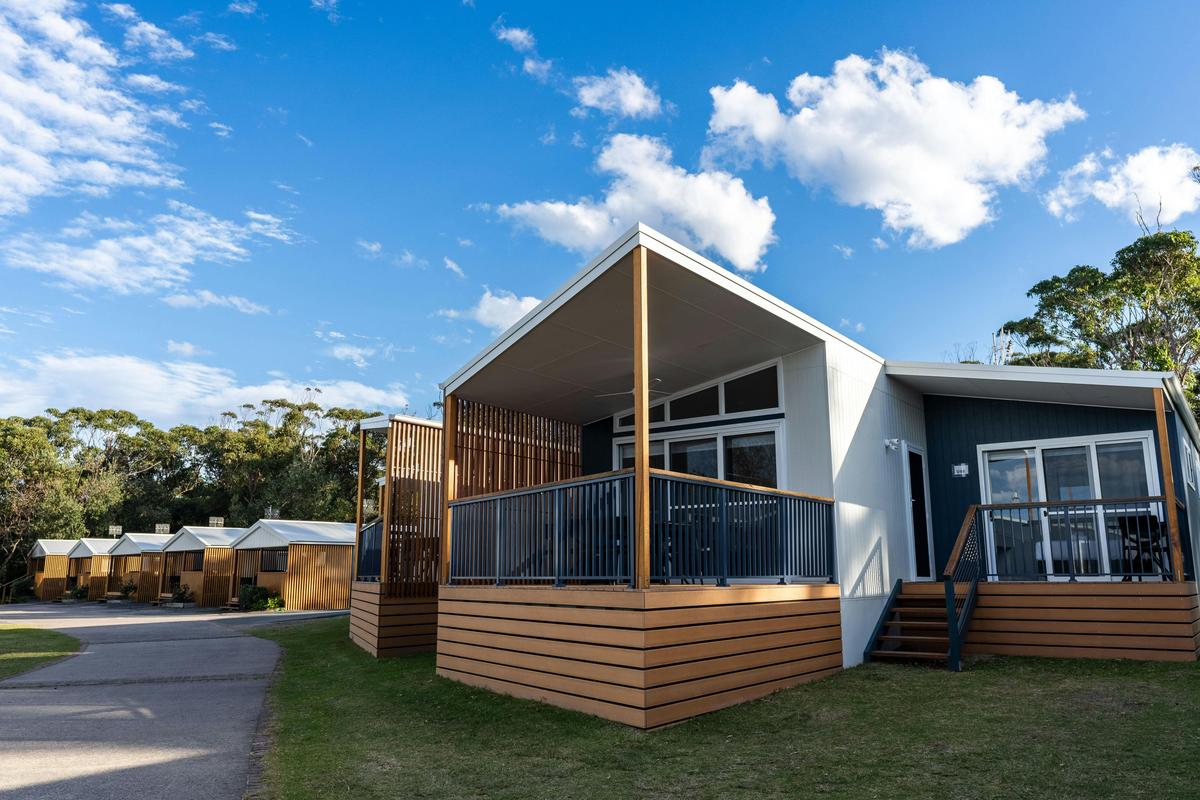 Premium Villa (3BR) | Tasman Holiday Parks - Racecourse Beach