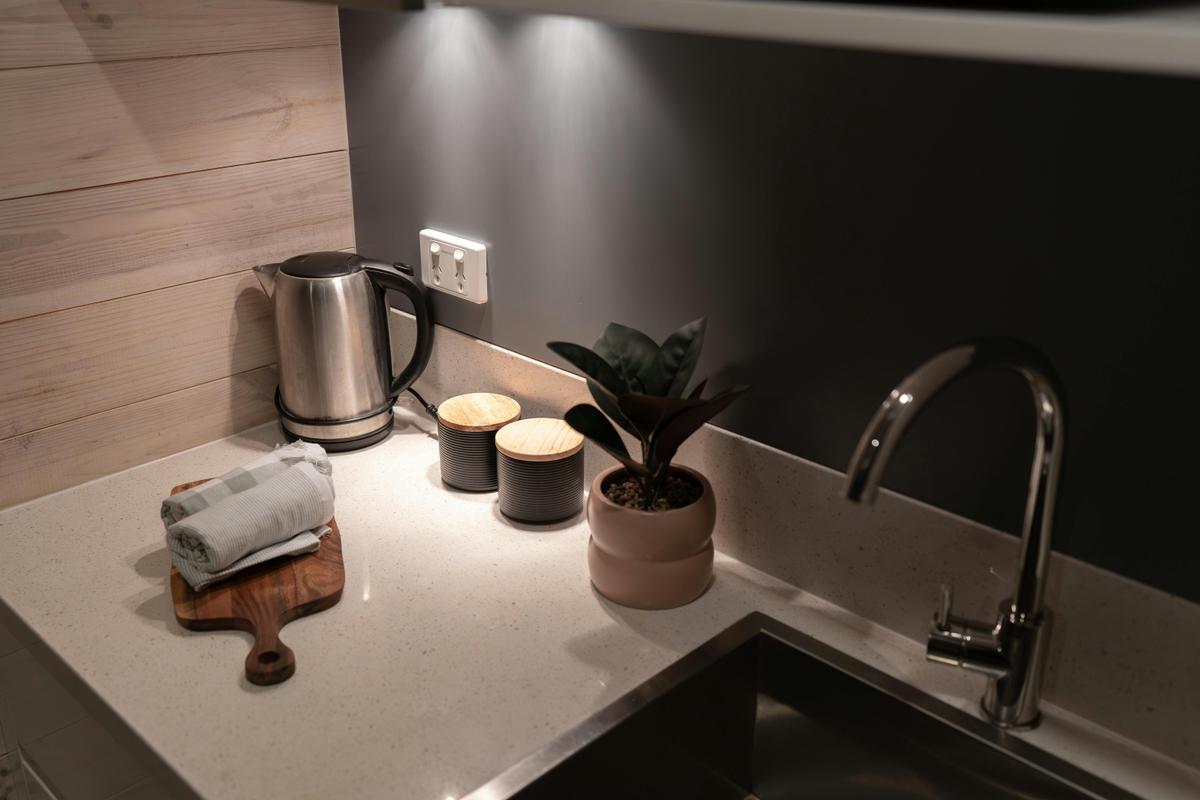 Bunkhouse Cabin | Tasman Holiday Parks - Racecourse Beach