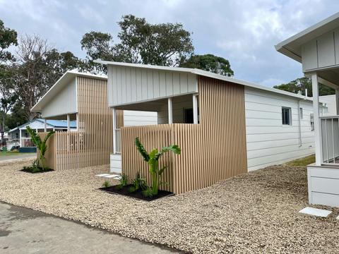 Deluxe Poolside Villa (2BR) | Tasman Holiday Parks - Racecourse Beach