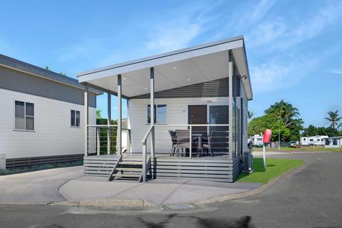 Blacksmiths Beachside Holiday Park - Cabin