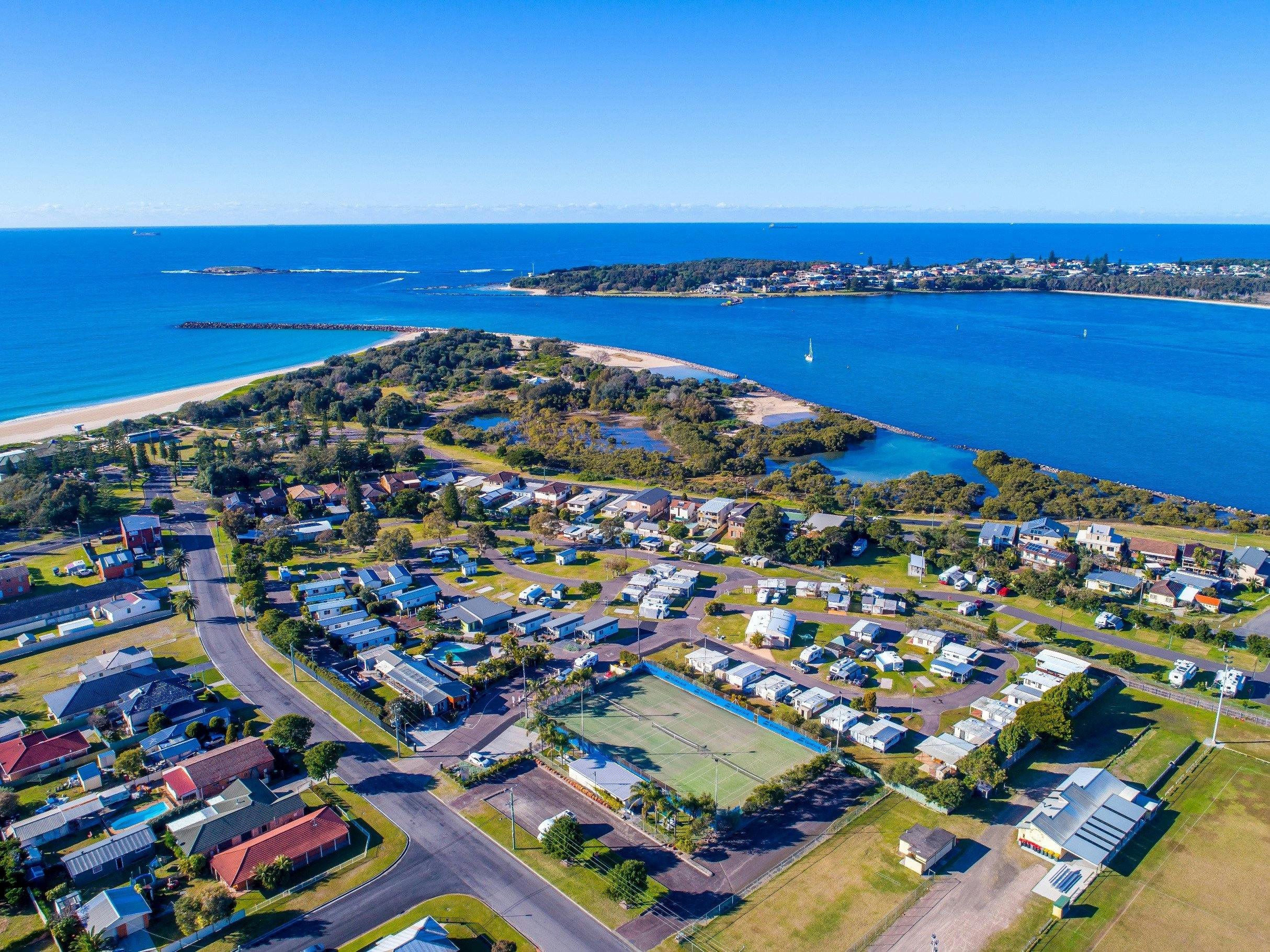 Blacksmiths Beachside Holiday Park