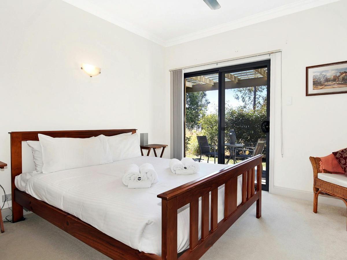 17th Tee bedroom
