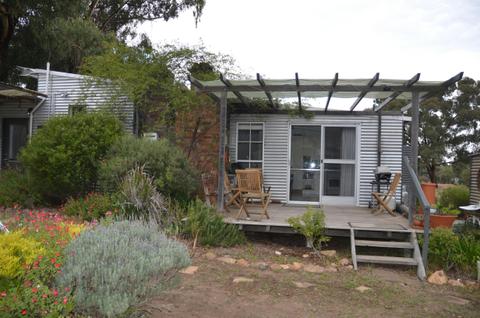 20 Mile Country Cottage