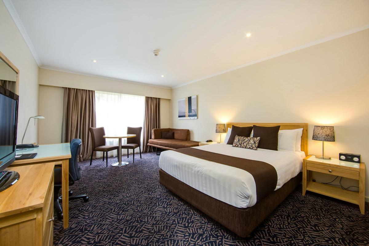 Deluxe Queen Room, Studio with Balcony