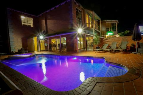 Best Western Plus Hovell Tree Inn