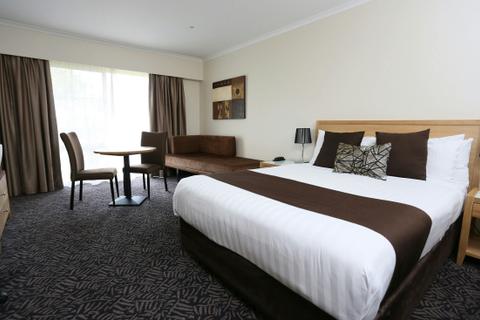 Deluxe Queen Room