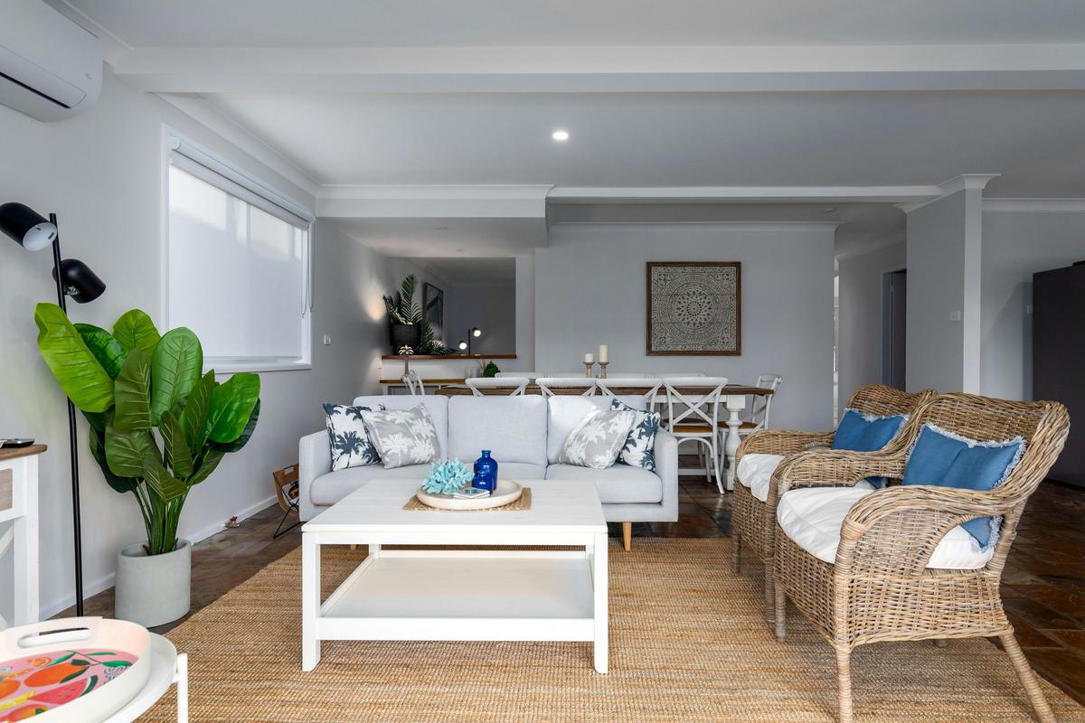Lounge/dining