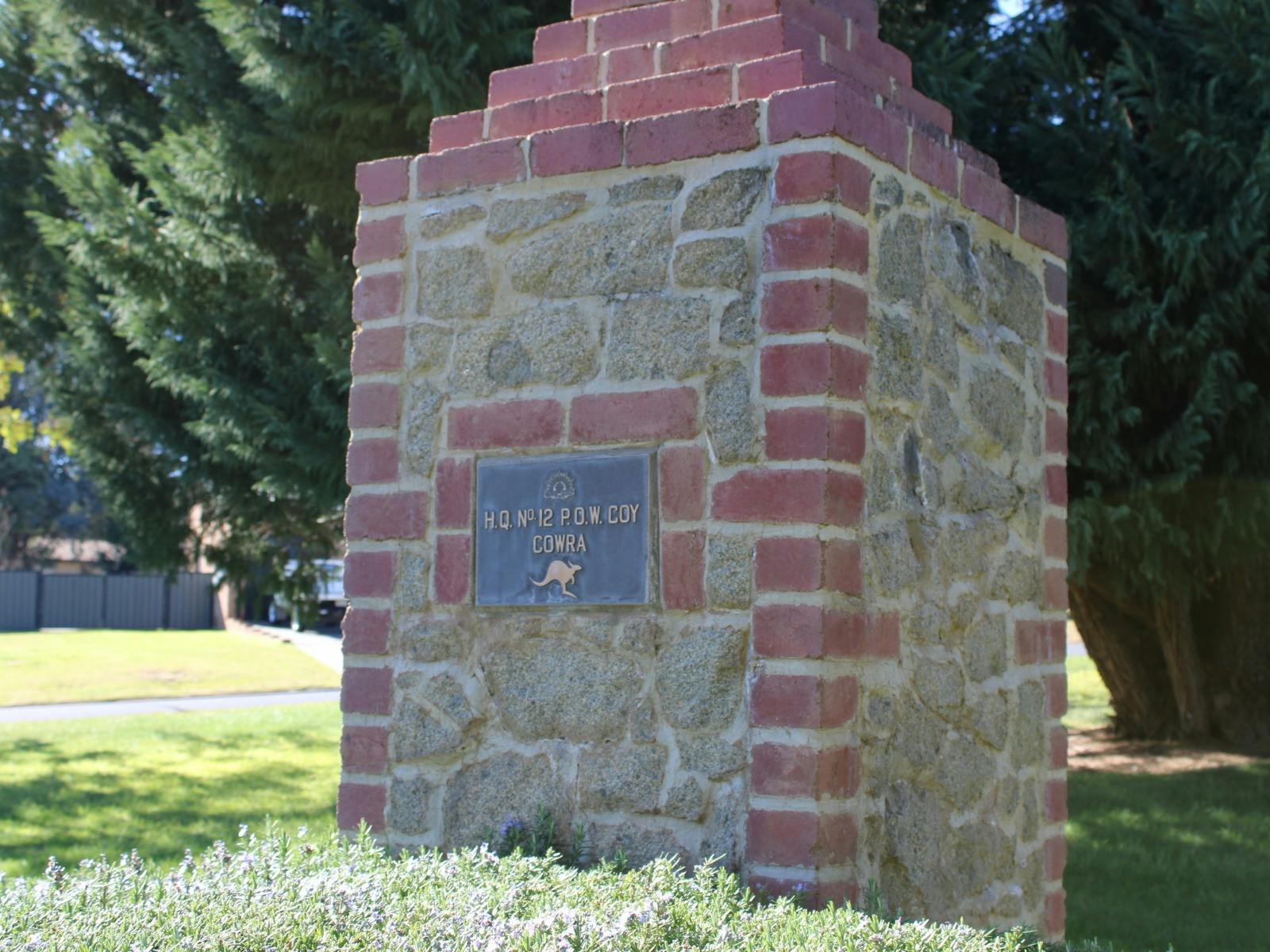 Cowra Garrison Gates edit1