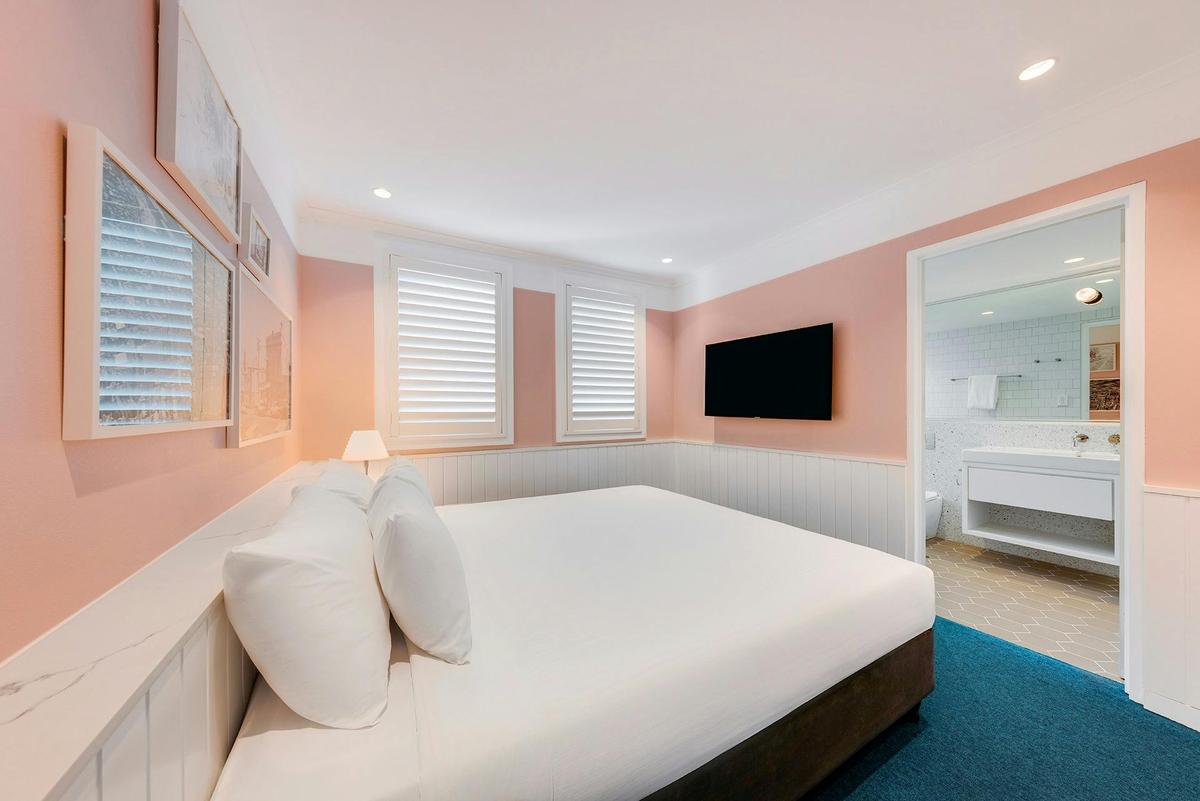 Adina Sydney Chippendale