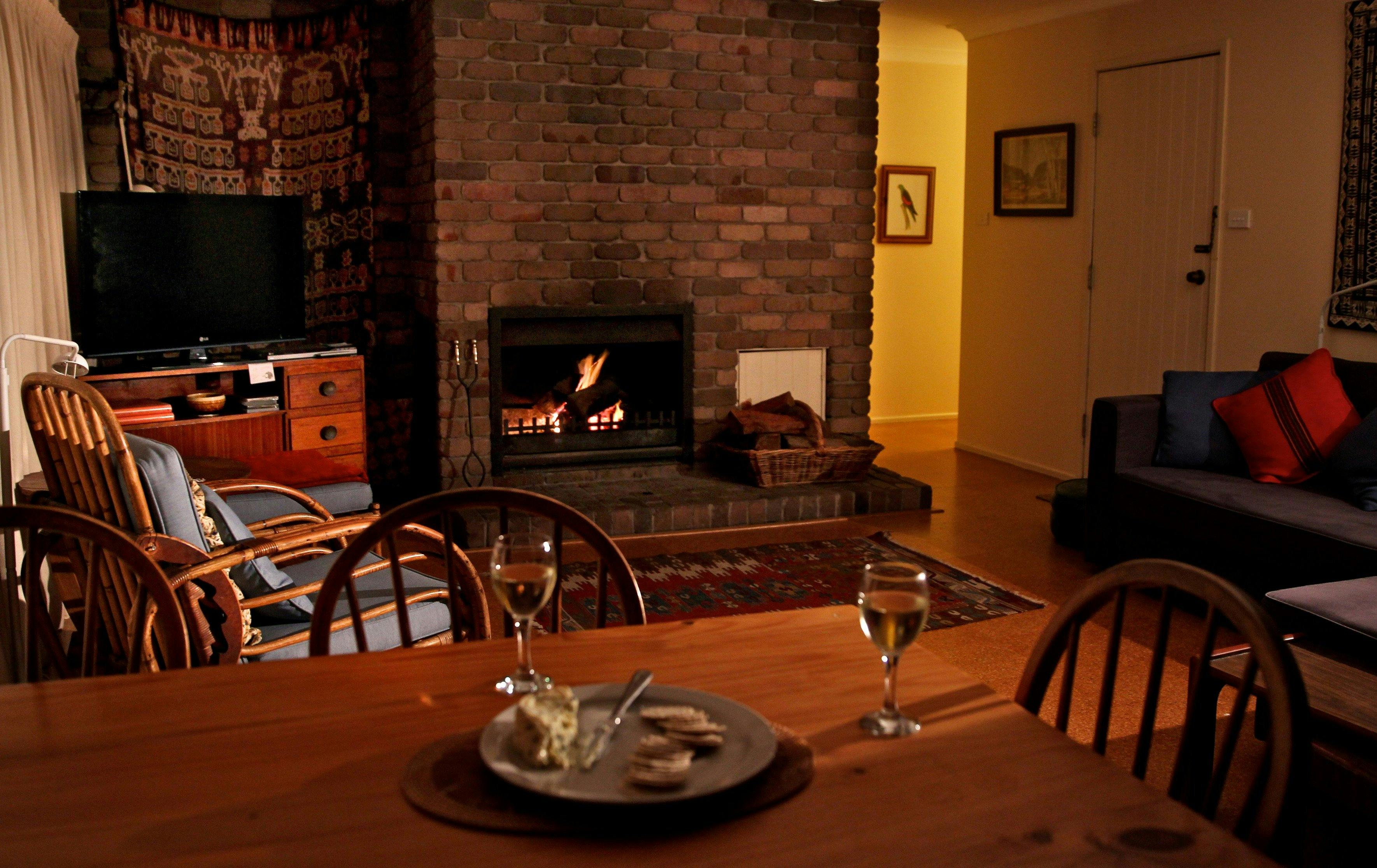 Open fireplace perfect for a cosy wintery night.