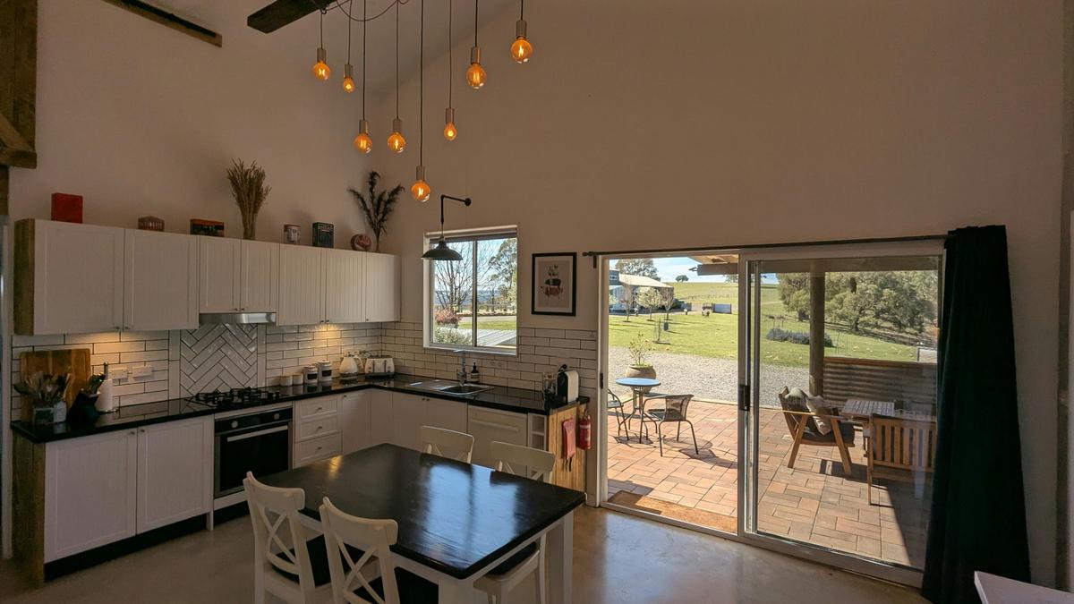 Abercrombie Ridge: The Lodge has a fully self contained kitchen