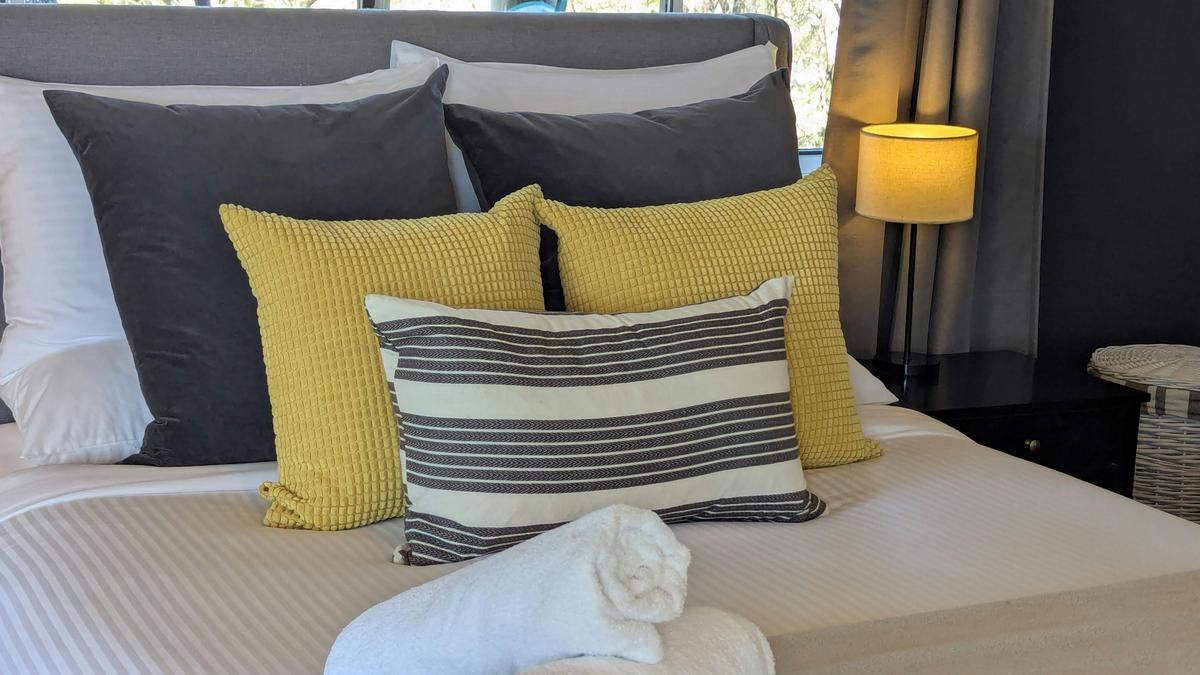 Abercrombie Ridge: The Lodge - Hotel Quality bedding
