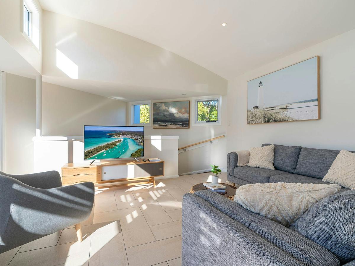 Alkira Huskisson