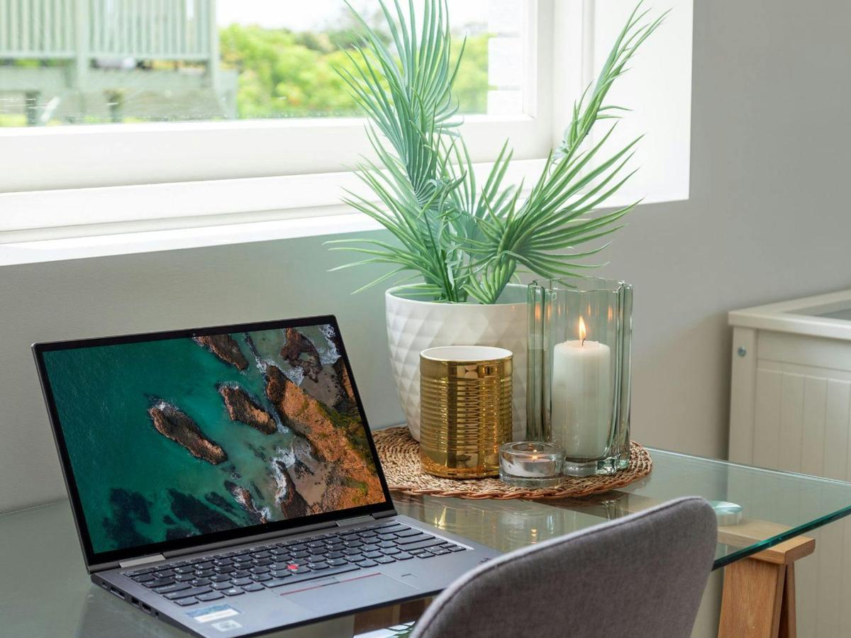 Master Bedroom | Workspace
