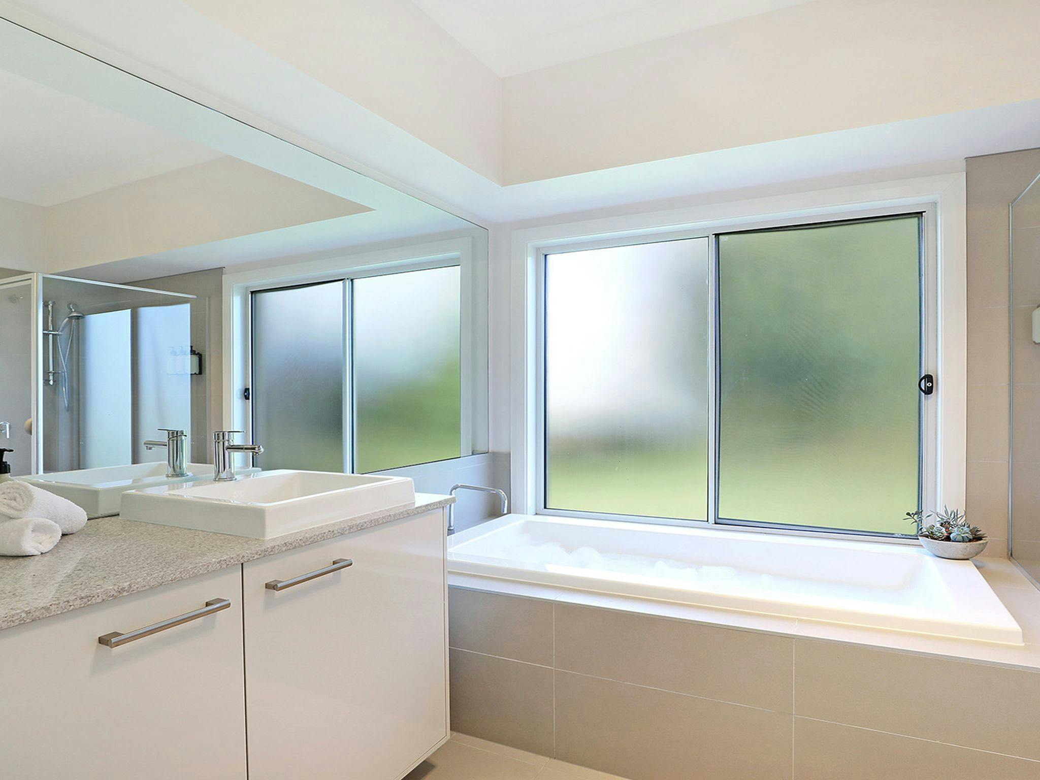 Albert Fields | Bathroom 2 | Bath | Hairdryer