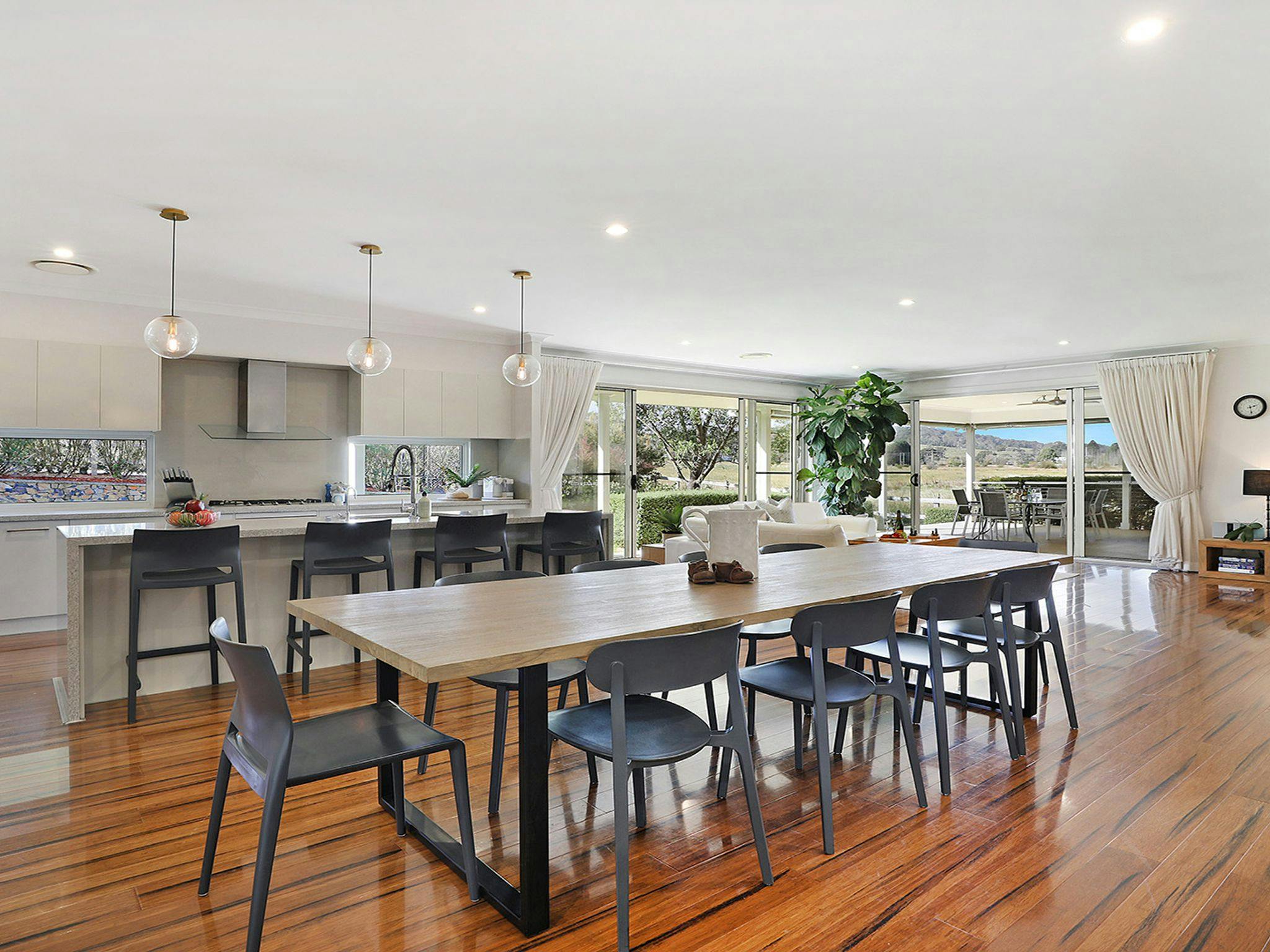 Albert Fields | Dining | 1km to Bowral cafes and restaurants